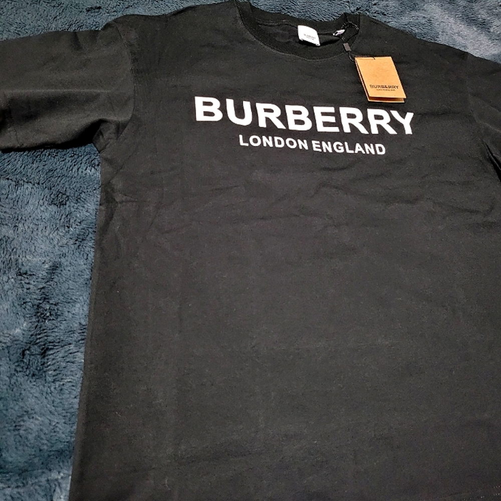 Large (Loose fit) Burberry T shirt